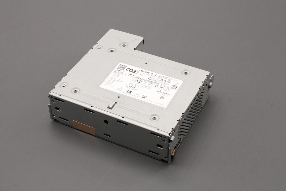 Audi e-tron A6 A7 A8 Q7 Q8 central computer control unit 4M2035070JX, view 1