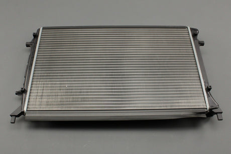 VW Golf MK5 Audi A3 Leon Octavia 2.0 FSI coolant radiator 1K0121251CJ