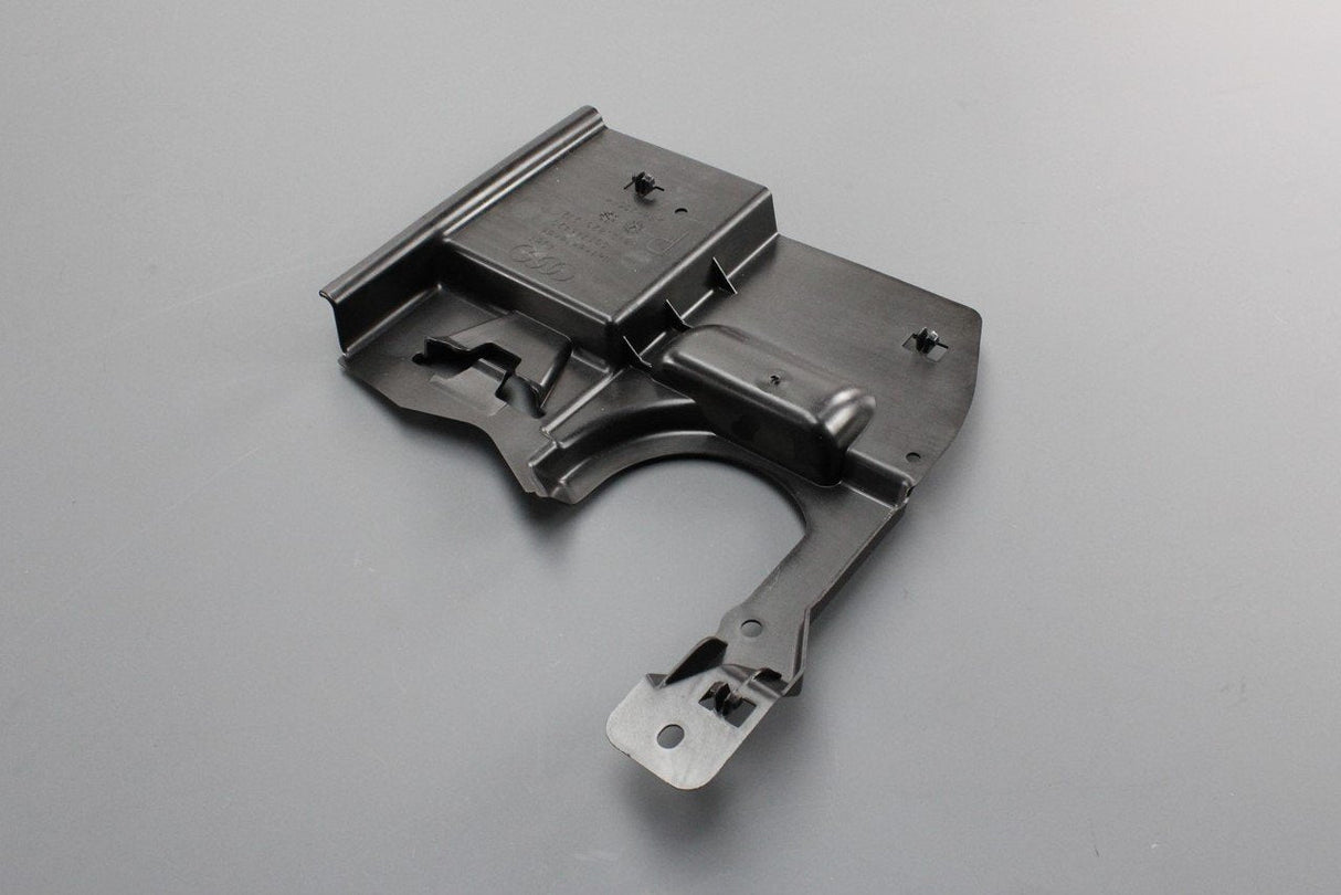 Audi A3 S3 RS3 13-20 underbody protection trim (front, right) 8V0825272