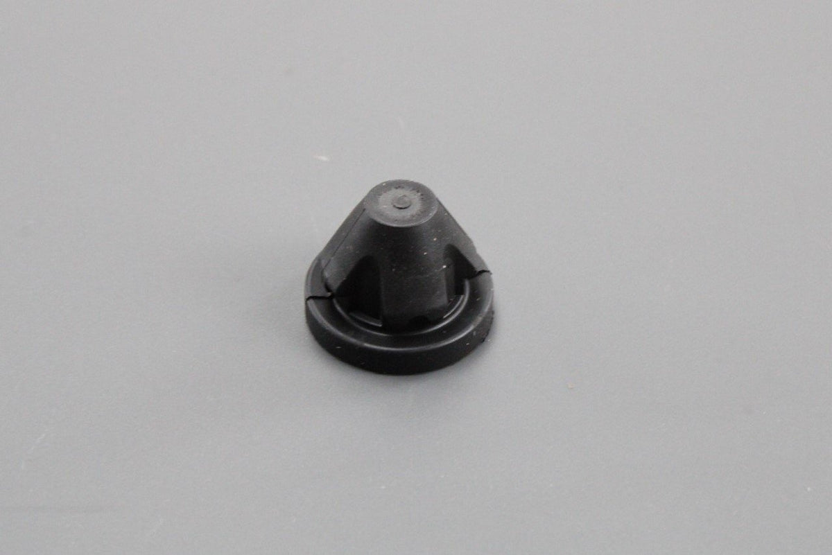 Audi A1 A3 A4 A5 A8 Q3 RS6 RS7 11-on engine cover grommet 07C133588Q, view 1