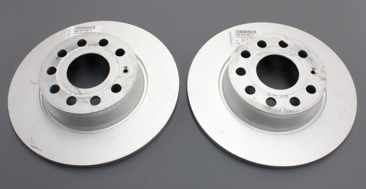 VW Golf T-Roc Audi A3 Skoda SEAT rear brake discs pair 272mm 5Q0615601D