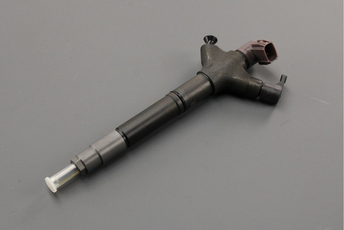 Toyota RAV4 Lexus IS250 2005-2019 diesel injector (2.2) 23670-29126-84, view 1