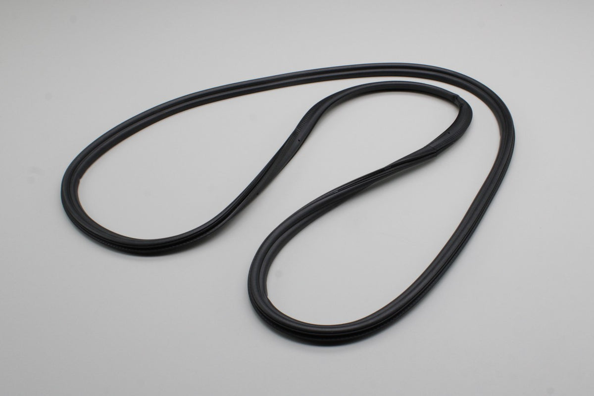 Skoda Fabia Estate 2015-2023 rear boot lid seal 6V9827705E, view 1