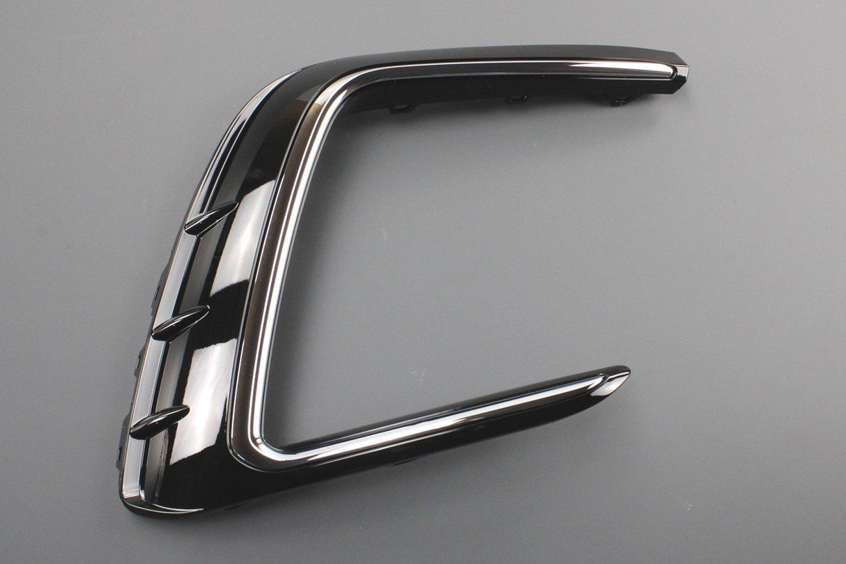 VW Tiguan R-Line 21-on bumper grille trim (front right) 5NA854662H DPJ