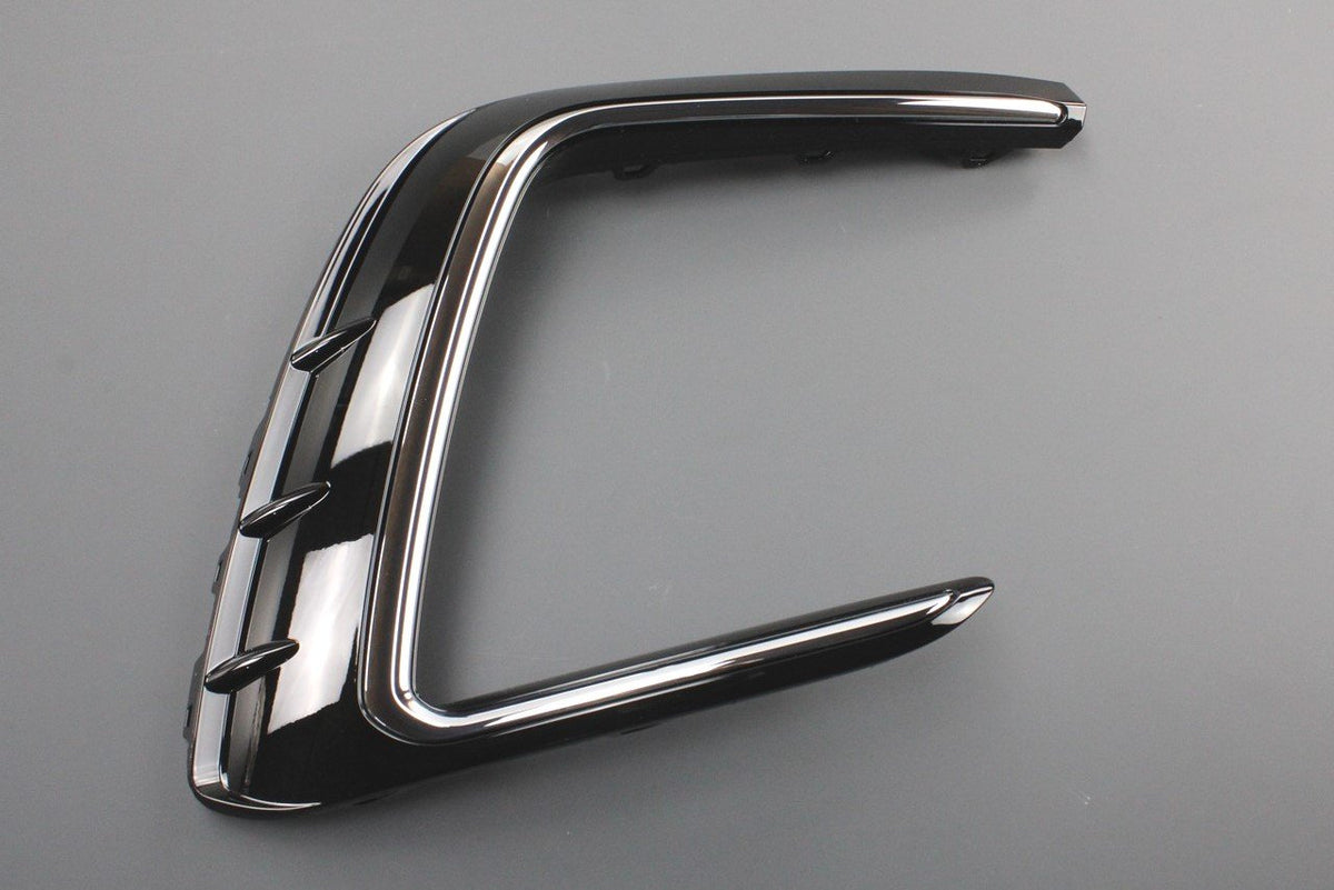VW Tiguan R-Line 21-on bumper grille trim (front right) 5NA854662H DPJ, view 1
