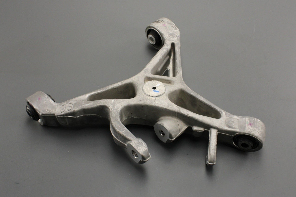 Jaguar XJ 2010-2019 rear lower wishbone (left) C2D42388, view 1