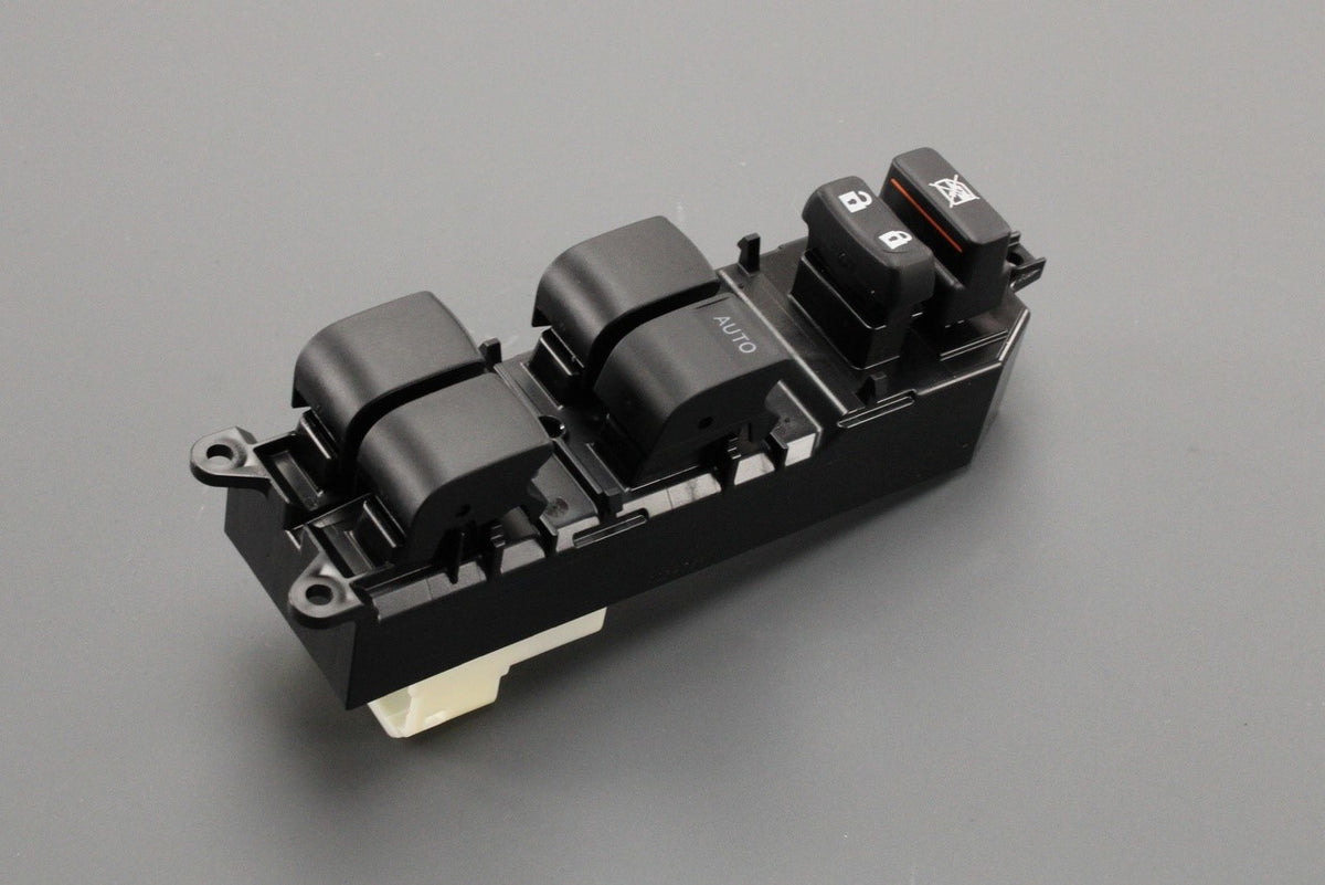 Toyota Auris Yaris 2005-2013 power window switch assembly 84820-02200, view 1