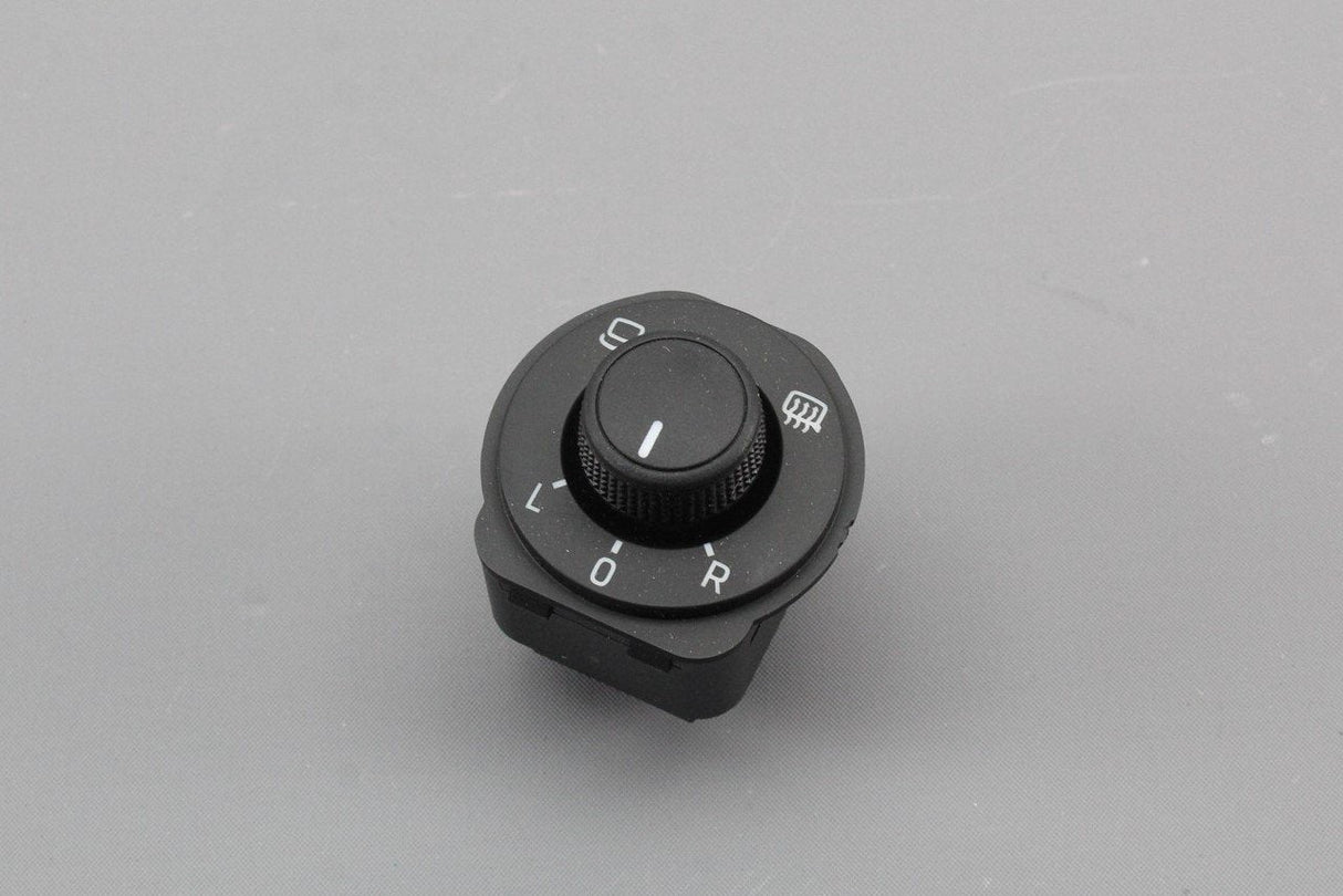 Skoda Octavia 2013-20 electric wing mirror adjust switch 5E0959565C WHI