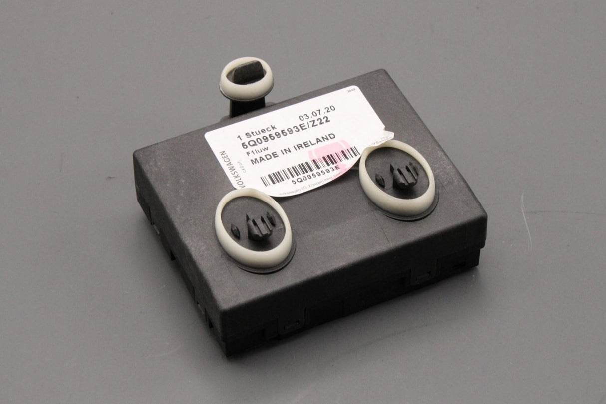 VW Touran 2016-on LHD door control module (drivers) 5Q0959593E Z22