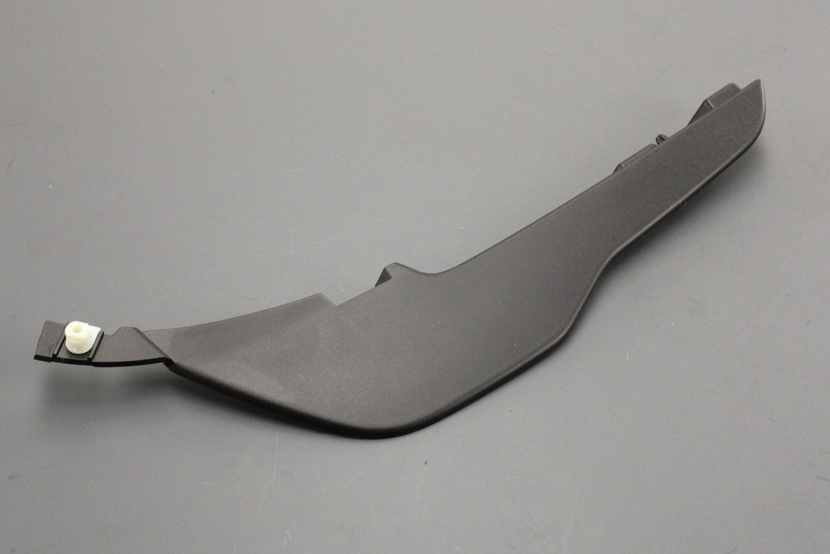 Land Rover Discovery 5 2017-on bumper air deflector (front right) LR083068, view 1