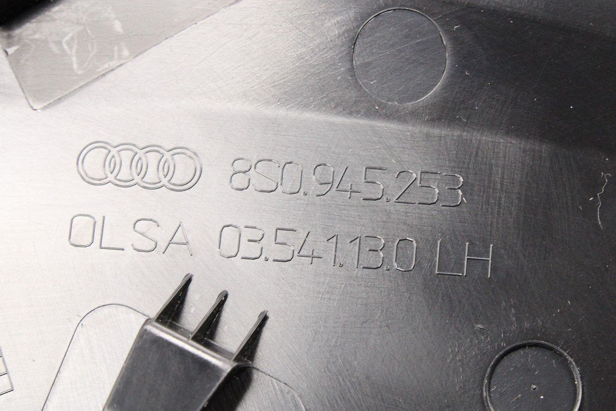 Audi TT TTS TTRS 2015-on trim for tail light (rear, left) 8S0945253