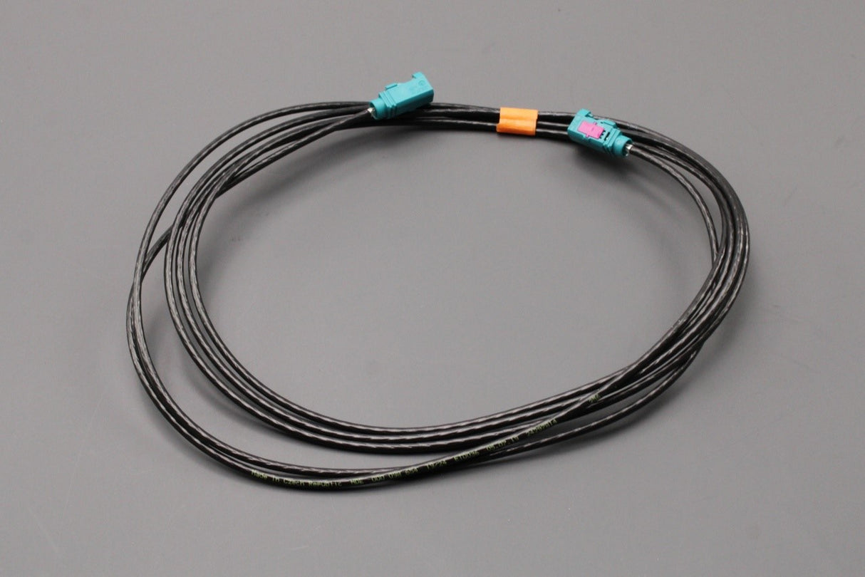 VW ID.Buzz Audi Q3 Skoda SEAT aerial connection wire (3000mm) 000098654