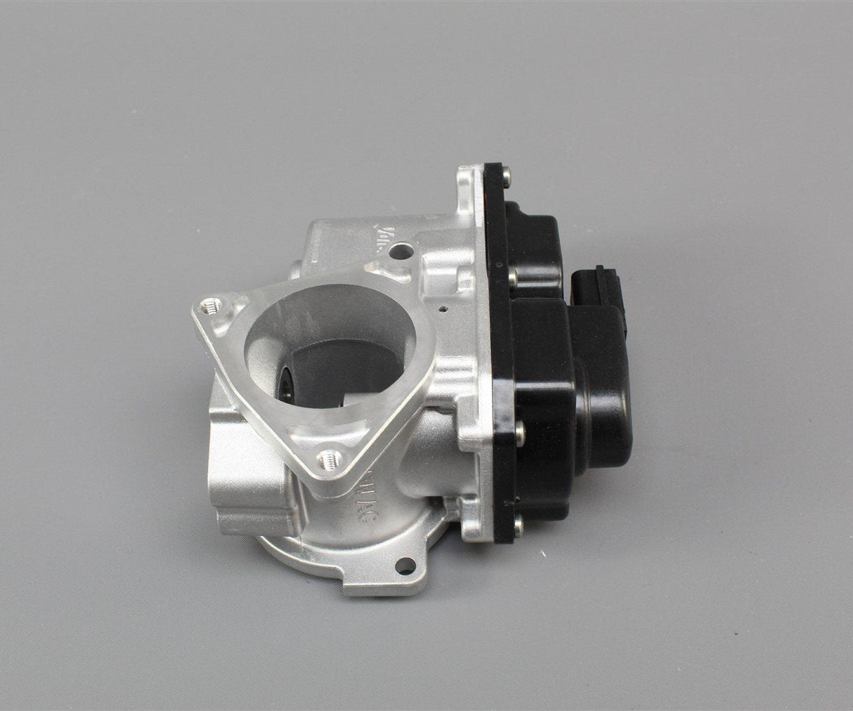 VW Golf MK6 Passat Audi A3 A4 A5 A6 Q5 SEAT 2.0 TDI EGR valve 03L131501K