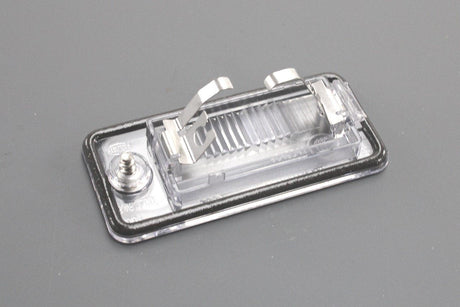 Audi A3 A4 A5 S8 Q7 RS3 RS6 number plate bulb holder (left) 8E0943021B
