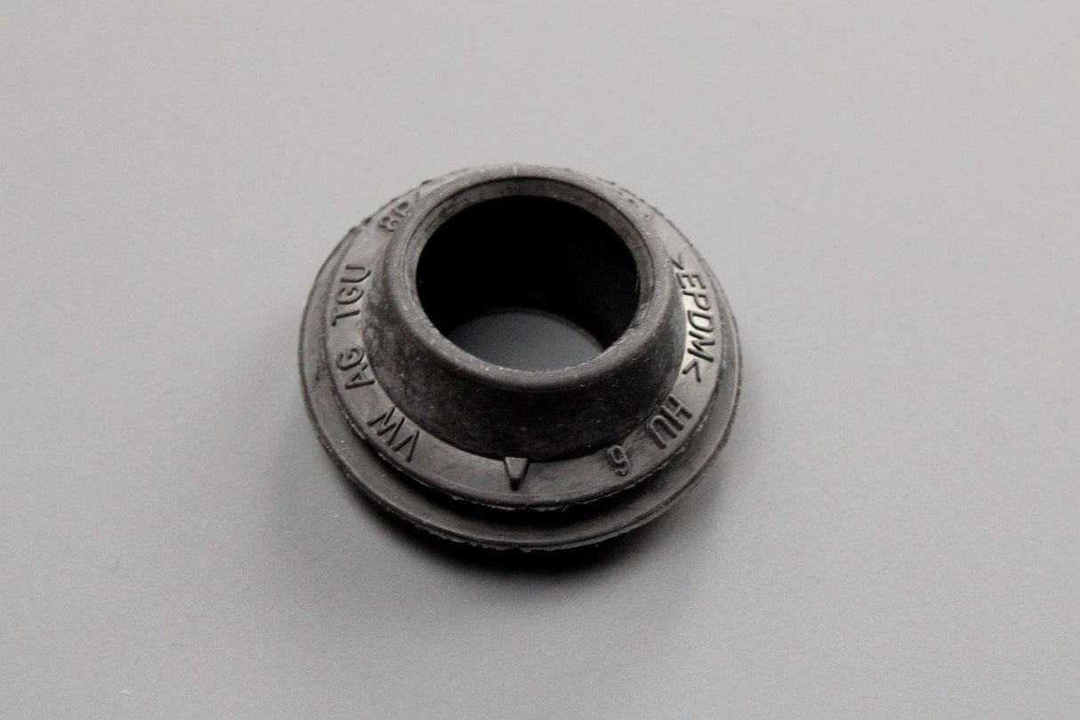 VW Audi SEAT rear wiper arm grommet seal 8P4955758A