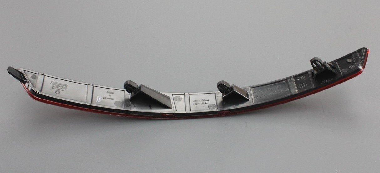 Skoda Superb 2015-on rear bumper reflector (right) 3V5945106