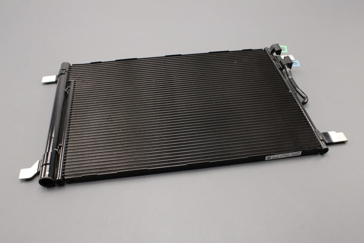 Audi A3 8V 17-20 Q2 Q3 TT 15-on air conditioning condenser 5Q0816411AS, view 1