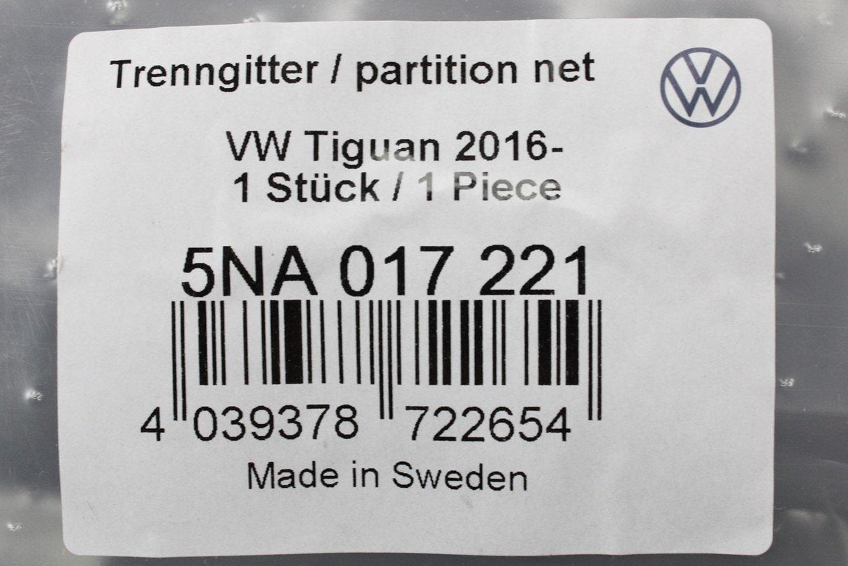 VW Tiguan 2017-on Upper dog guard boot partition Black 5NA017221