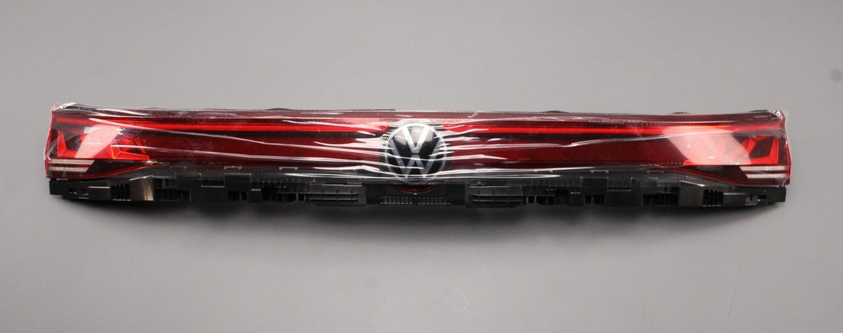 VW Touareg 2018-on LED tail light (rear centre) 760945307E, view 1