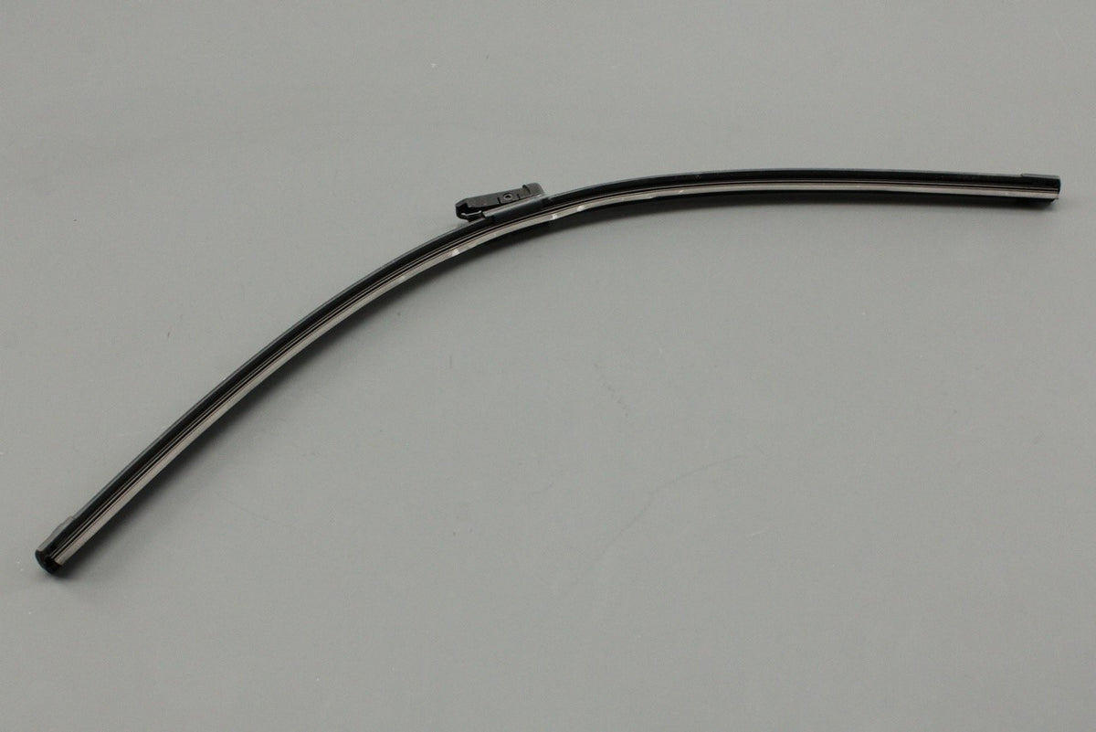 SEAT Ateca 2016-on RHD aero wiper blade (left) 577955426A 03C, view 1