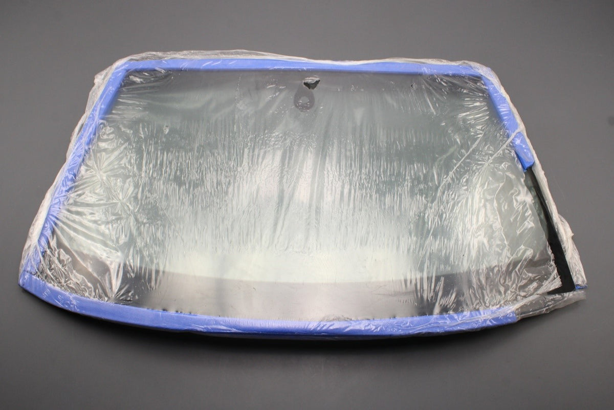 Audi Q3 RSQ3 2012-2018 windscreen with colour strip 8U0845099A NVB, view 1