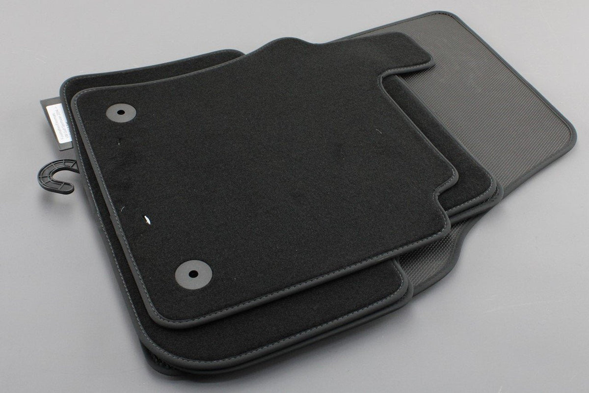 VW Golf SV 2014-21 front & rear carpet floor mats set RHD 518061420 WGK, view 1