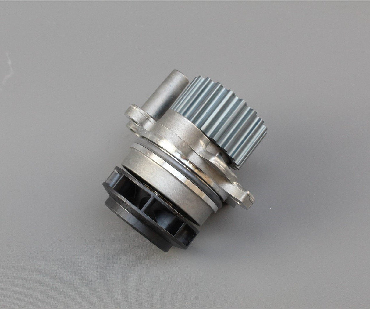 VW Audi Skoda SEAT 1.6 2.0 TDI CR water coolant pump 03L121011P