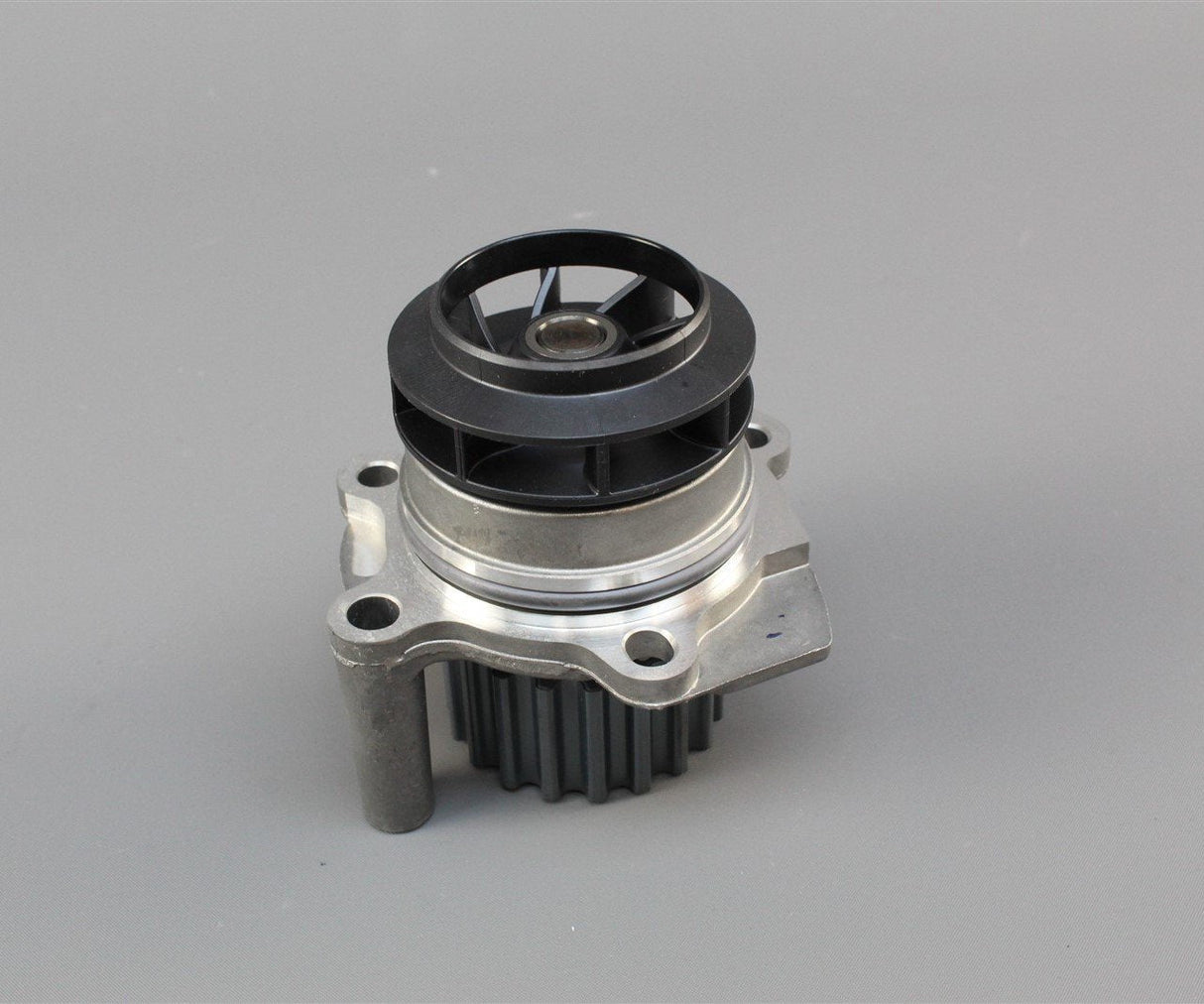VW Audi Skoda SEAT 1.6 2.0 TDI CR water coolant pump 03L121011P