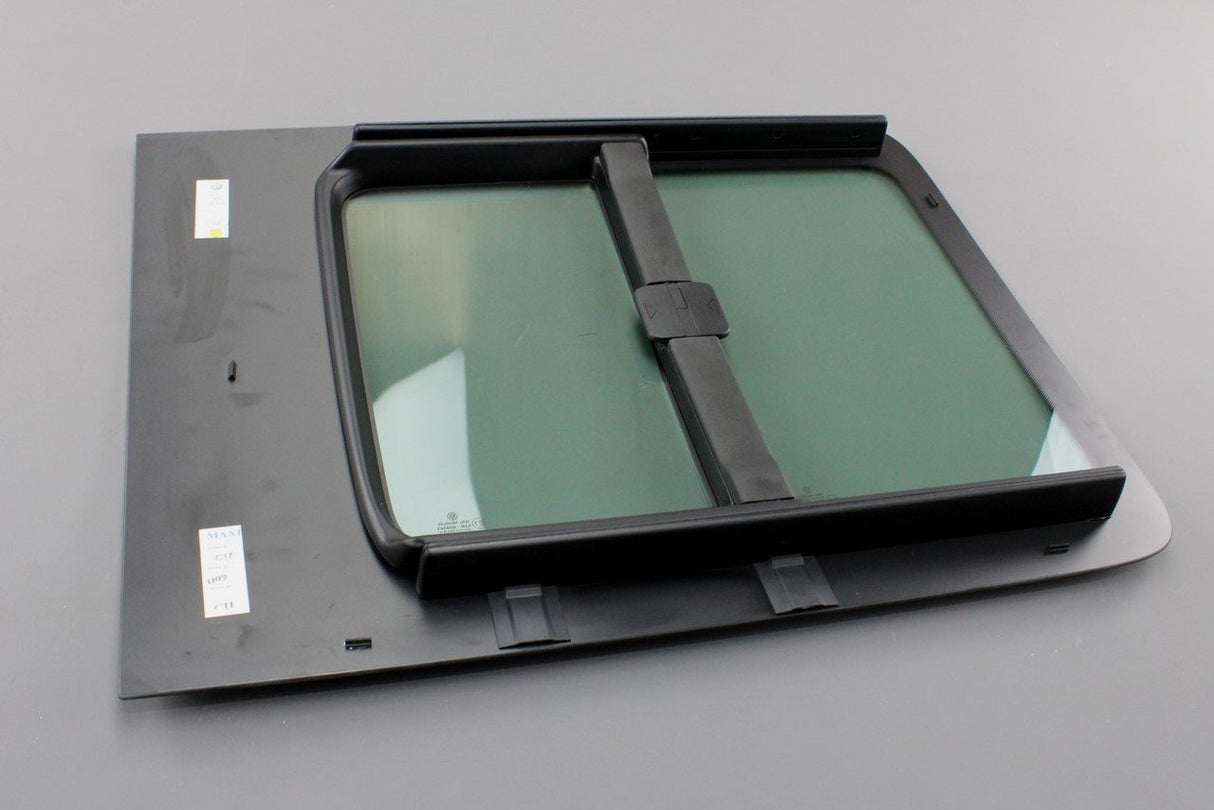 VW Caddy Maxi 2016-21 side sliding window glass (left) 2K5847757ATNVB
