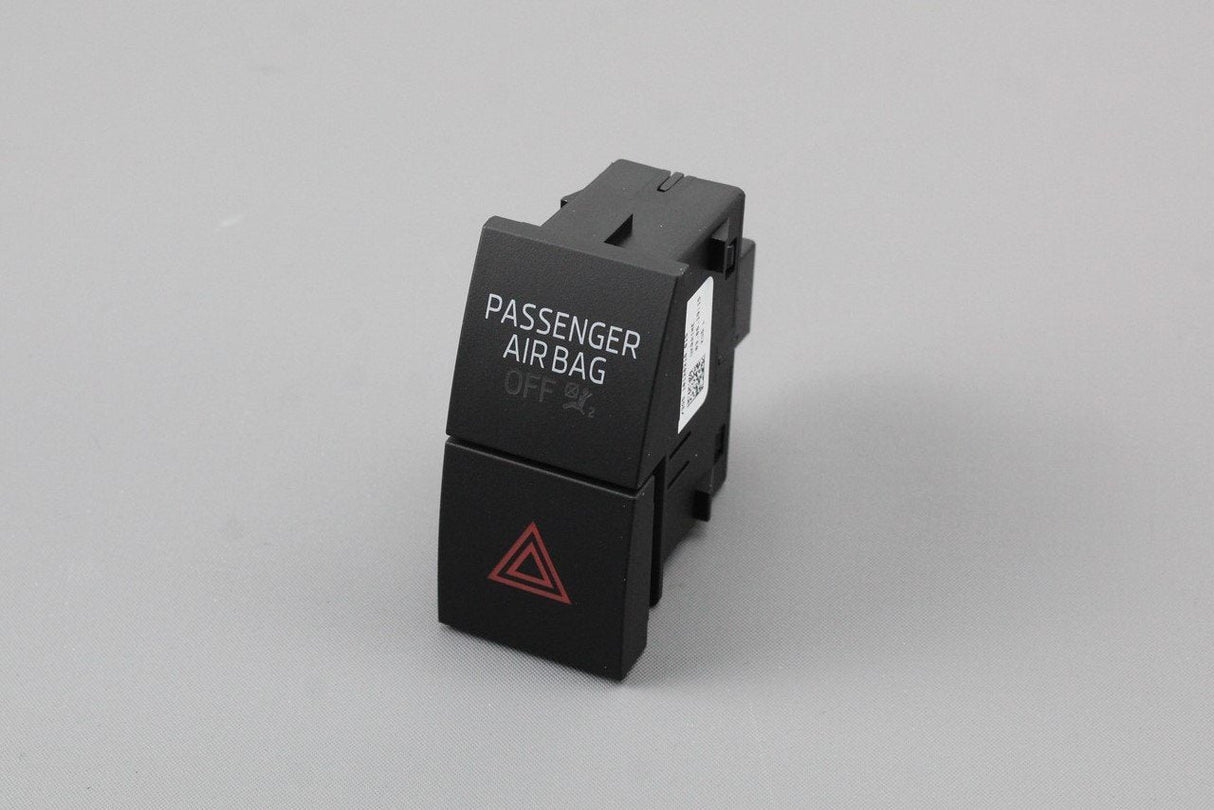Skoda Rapid 2013- hazard light switch / passenger airbag 5JA953507D FLI
