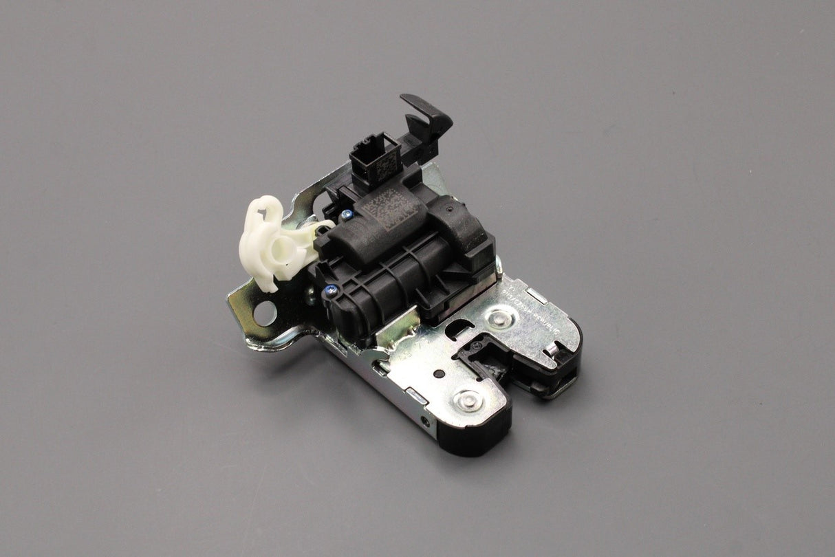 VW ID.4 Passat Audi Skoda Enyaq Superb 2021-on boot lid latch 89A827505