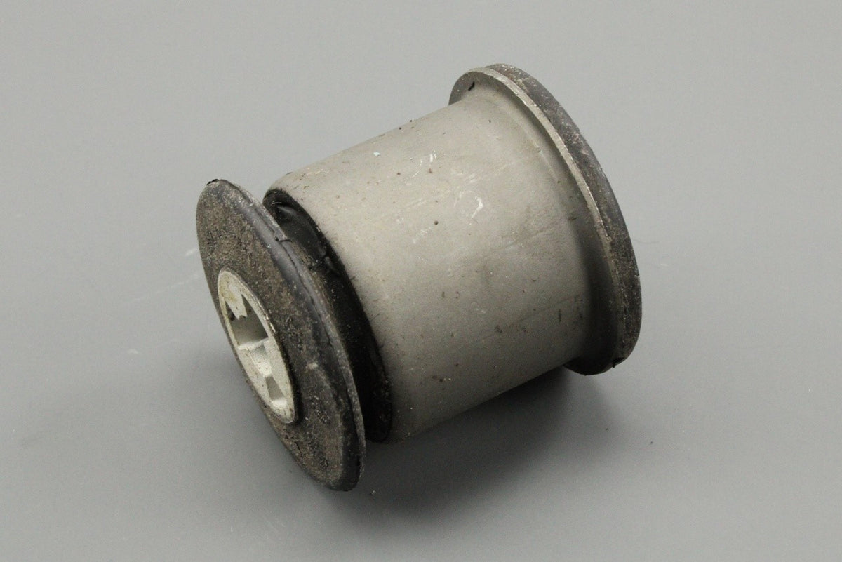 VW Transporter T5 T6 Multivan rear trailing arm bush (x1) 7H0501131A, view 1