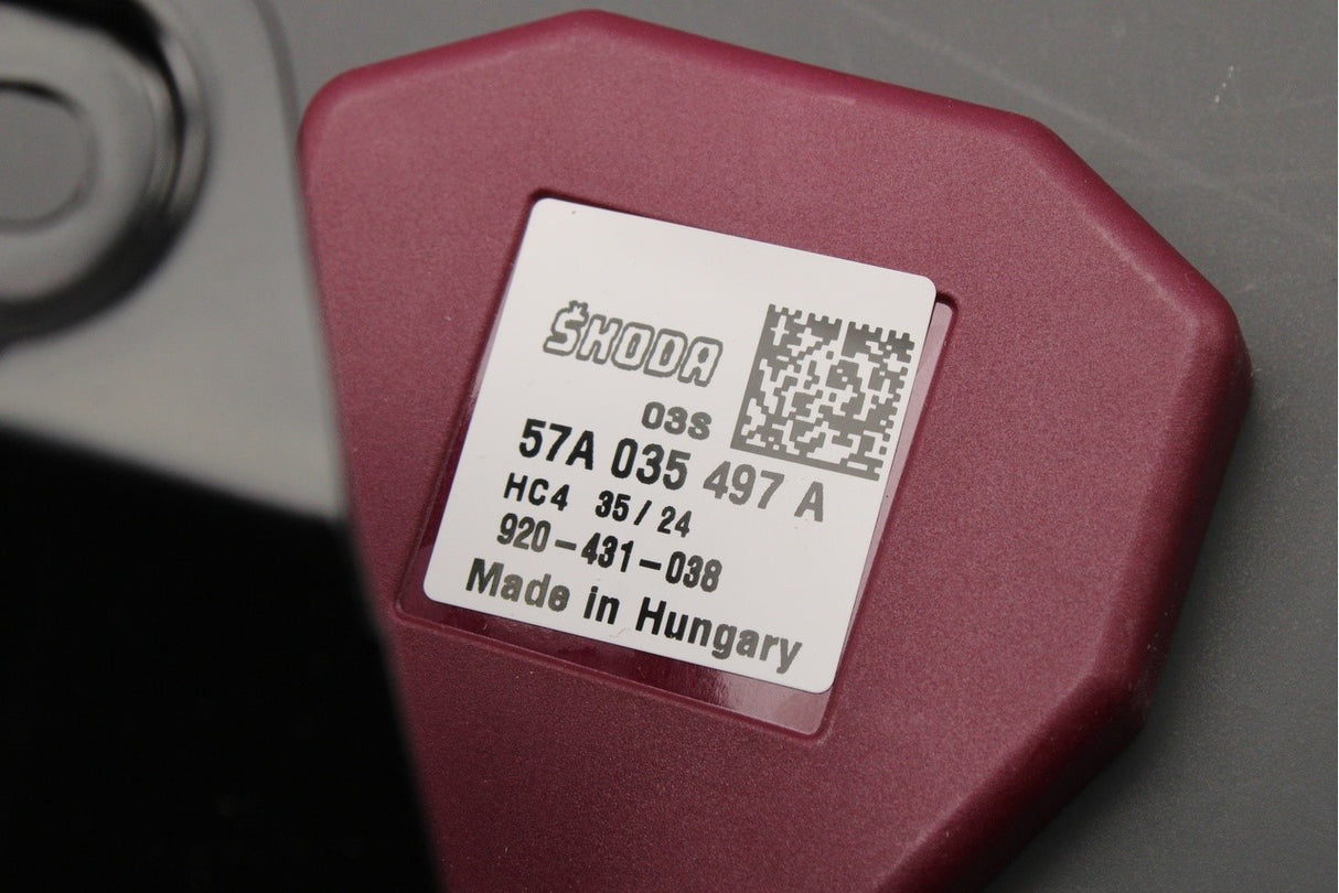 Skoda Karoq 2018-on LTE + DAB aerial antenna (right) 57A035497A