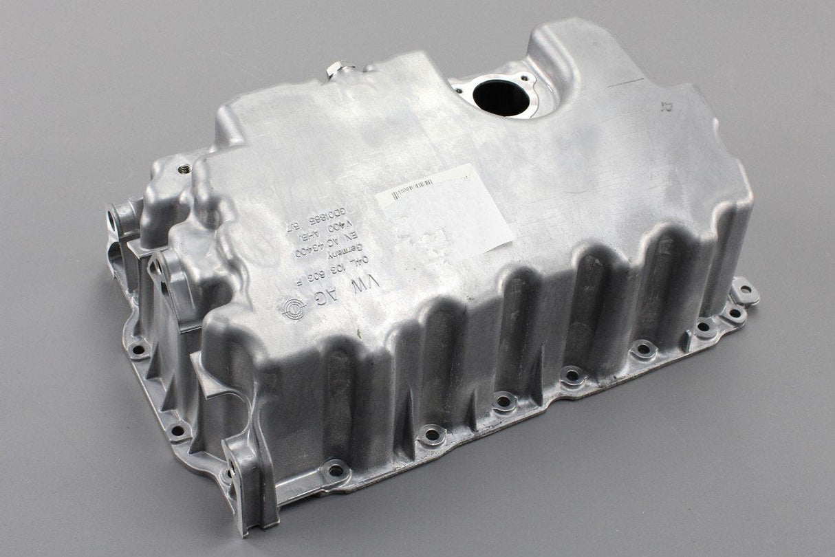 VW Transporter T6 T6.1 Multivan Engine oil sump for 2.0L TDI 04L103603F