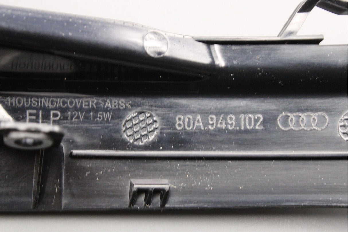 Audi Q5 2017-2025 wing mirror indicator (right) 80A949102