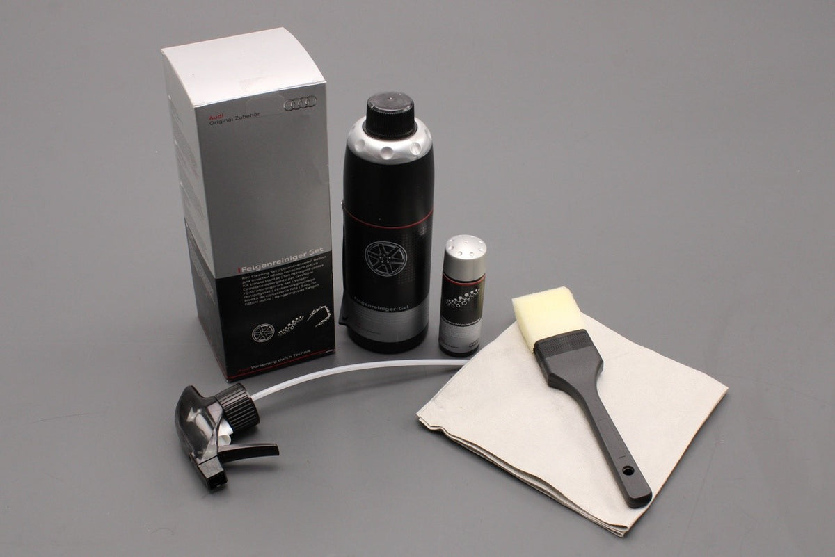 Audi alloy wheel cleaning kit 00A096327020, view 1