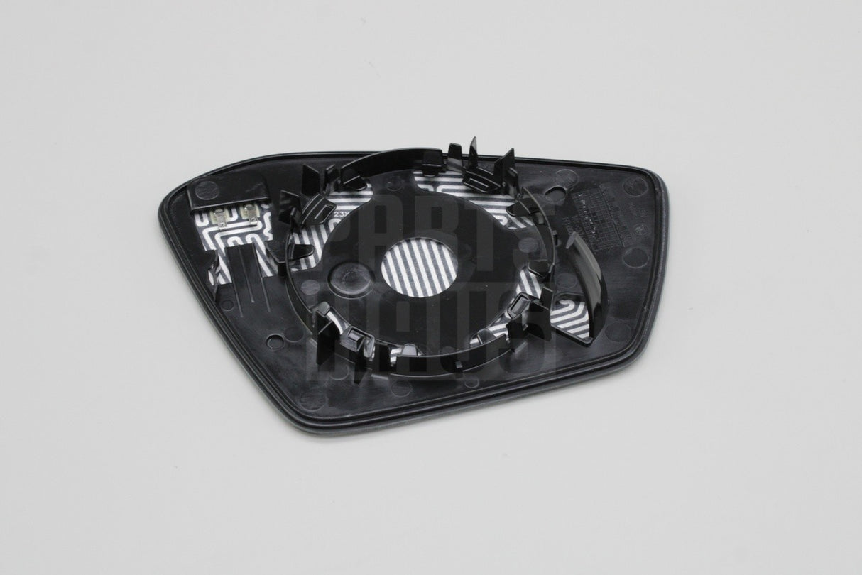 Skoda Kamiq Scala 2019-on wing mirror glass (left) 657857521