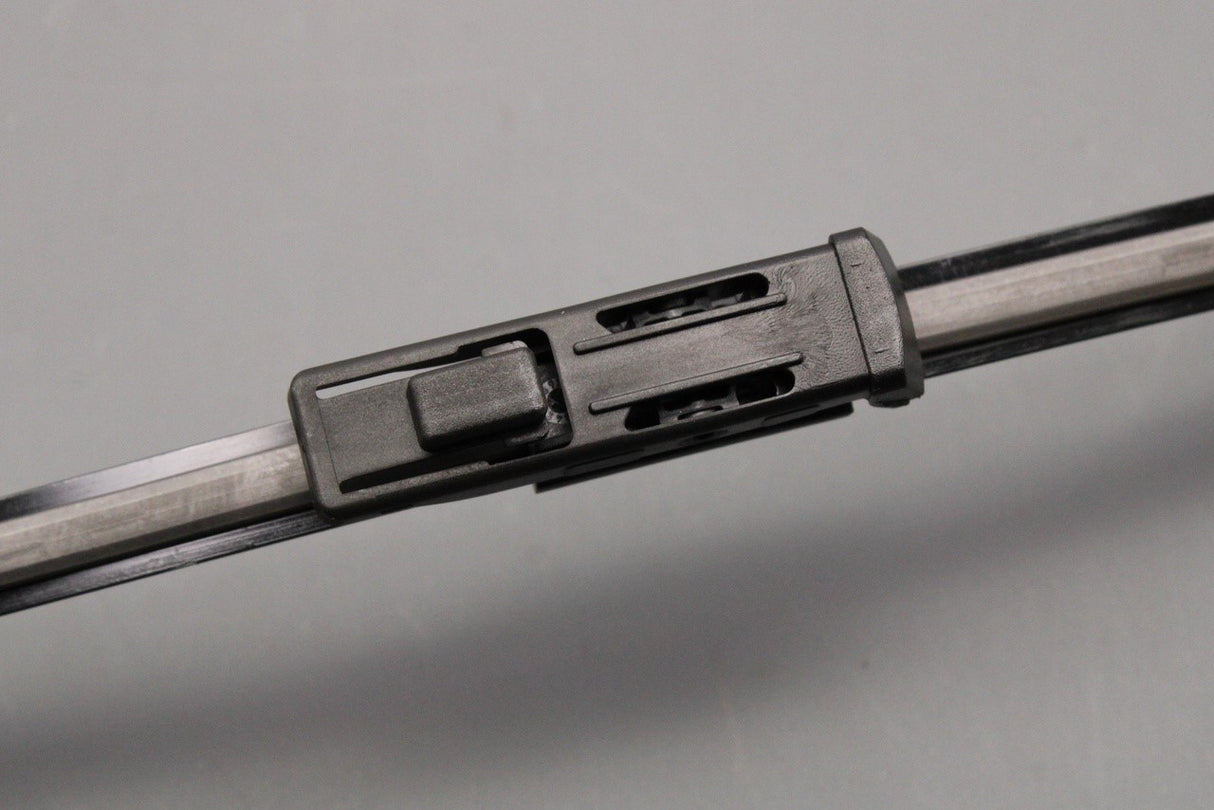 Skoda Octavia Estate 2020-on wiper blade (rear) 5E7955425A