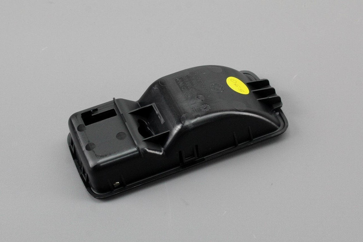 Skoda Octavia Estate 13- seat backrest release (rear right) 5E98855929B9