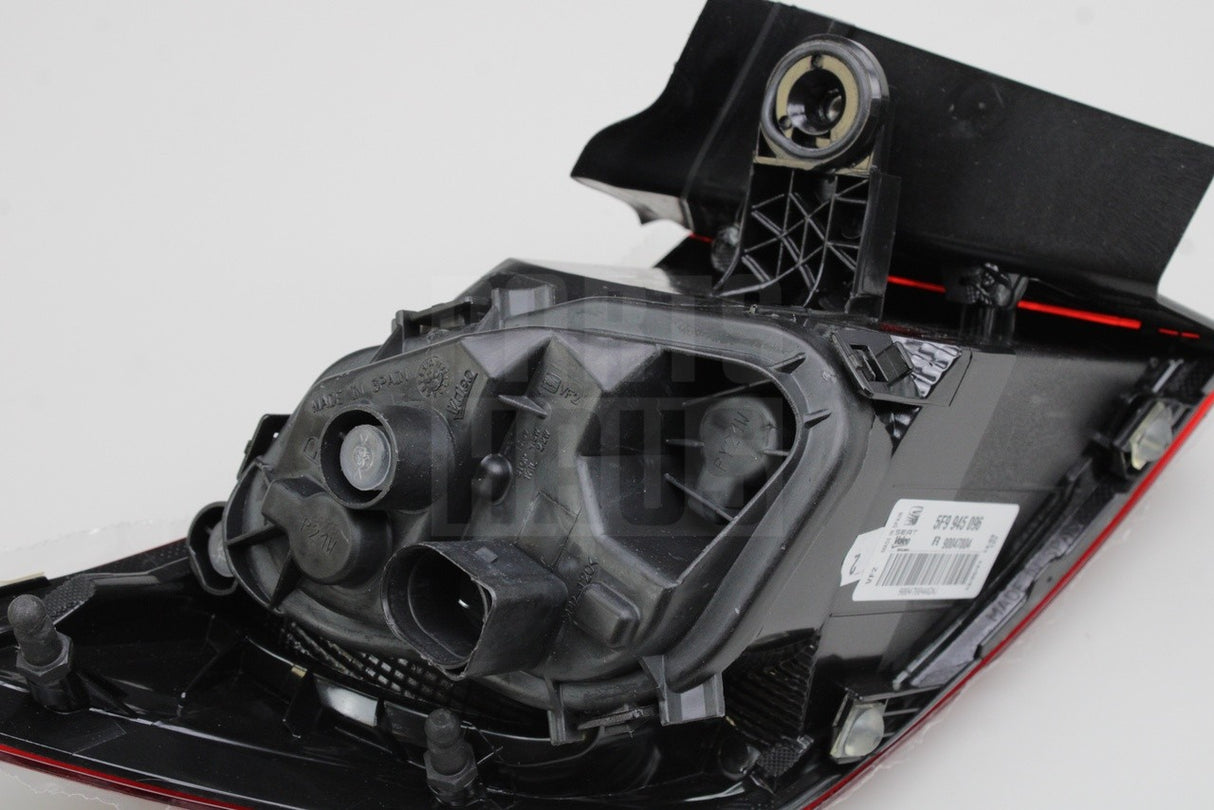 SEAT Leon Estate 2013-2020 rear outer tail light (right) 5F9945096