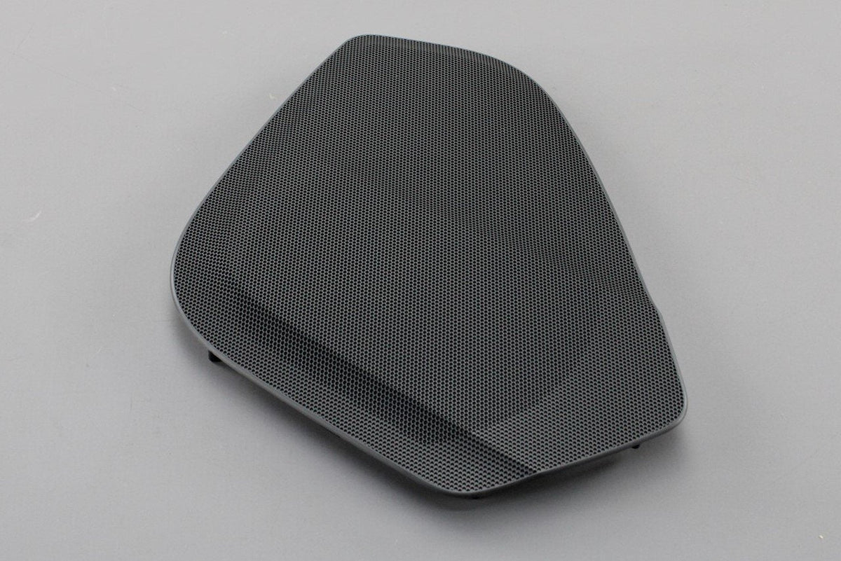 Audi Q7 Q8 RSQ8 2016-on door speaker grille black (right) 4M0868152 4PK, view 1
