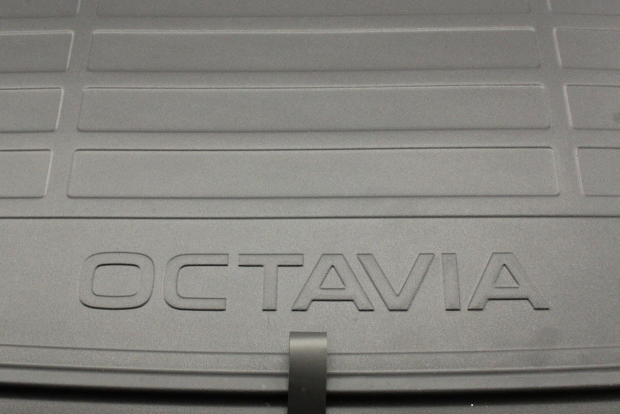 Skoda Octavia Estate 2020-on double sided boot liner mat 5E7061163B