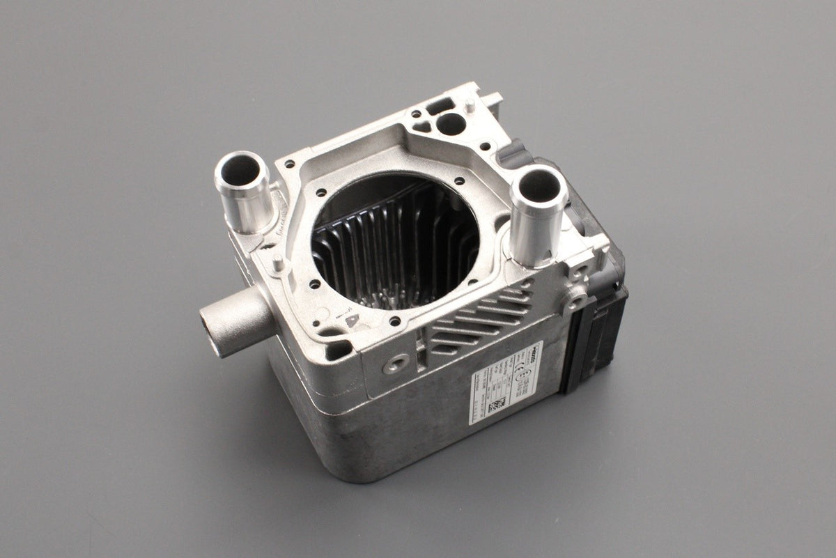 Audi Q7 2010-2015 water circuit heat exchanger housing TDI 4L0819953R, view 1