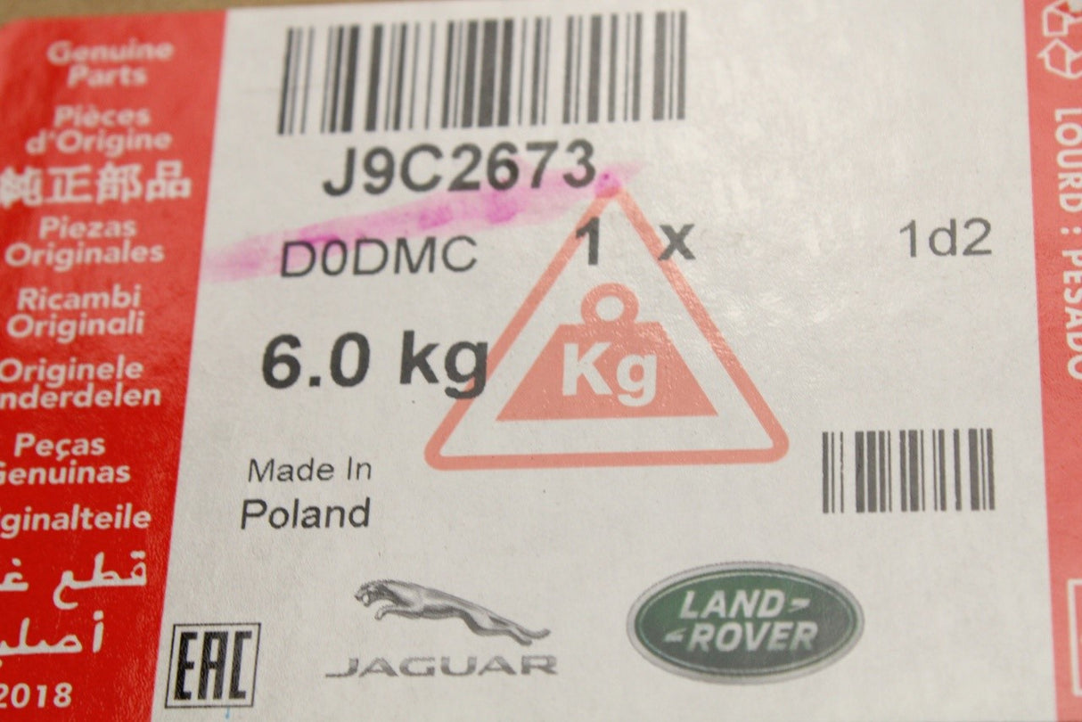 Jaguar E-Pace 2017-on roof cross bars J9C2673