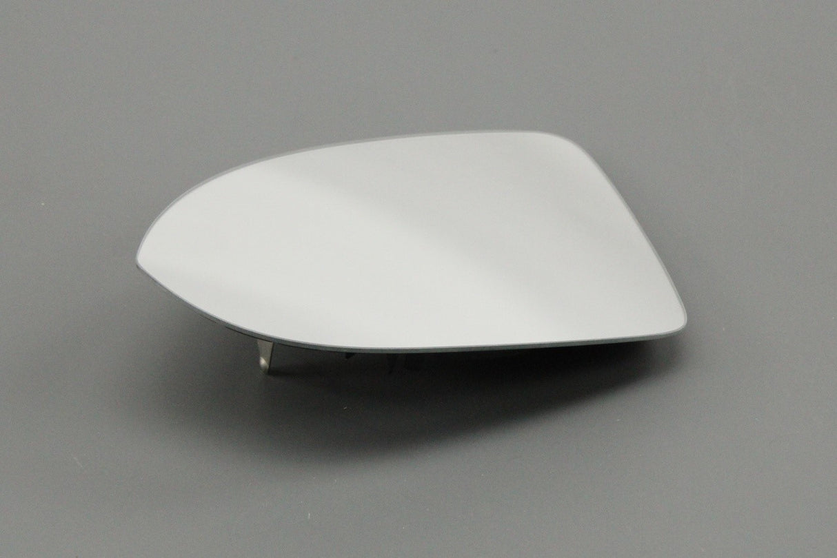 VW Passat Arteon 2015-on RHD wing mirror glass (left) 3G0857521B