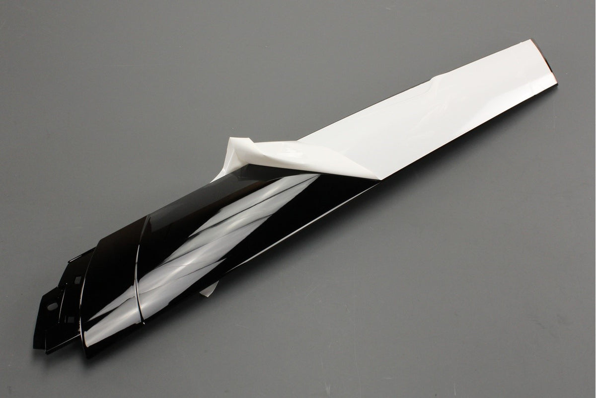 Land Rover Defender 20-on exterior A-pillar trim (right) 5.0 V8 LR161348, view 1