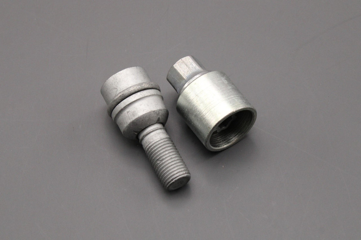 Audi A8 Q3 Q5 Q7 Q8 RSQ8 locking wheel nut with key 8R0698139 811