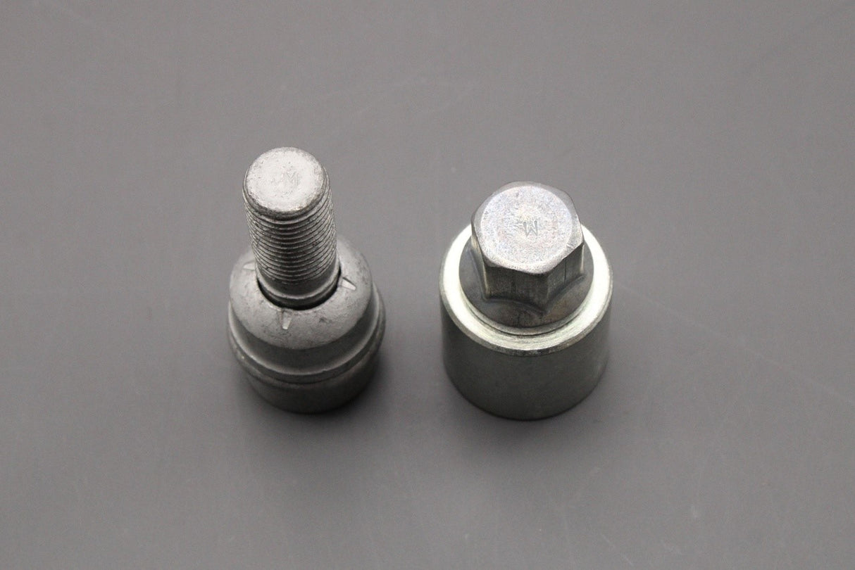 Audi A8 Q3 Q5 Q7 Q8 RSQ8 locking wheel nut with key 8R0698139 811