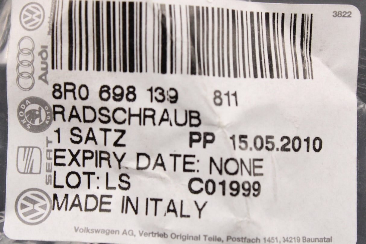 Audi A8 Q3 Q5 Q7 Q8 RSQ8 locking wheel nut with key 8R0698139 811