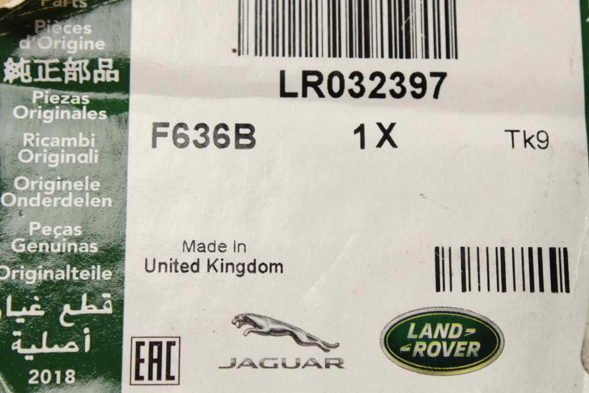 Range Rover Sport 2010-2013 radiator grille (black gloss) LR032397